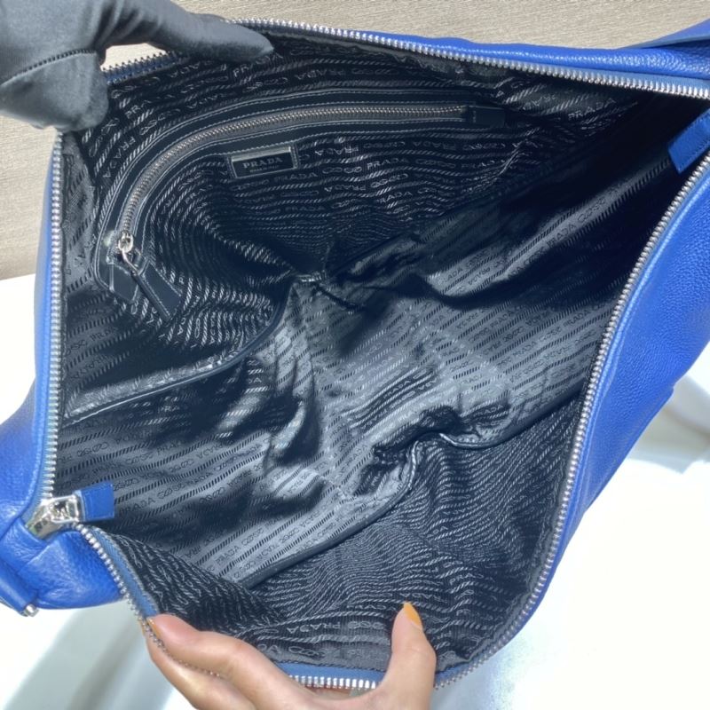 Pra*a triangle pouch